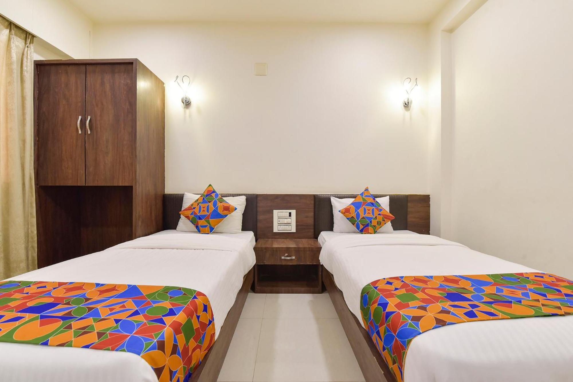 Fabhotel A1 Plaza Ahmedabad Exterior foto