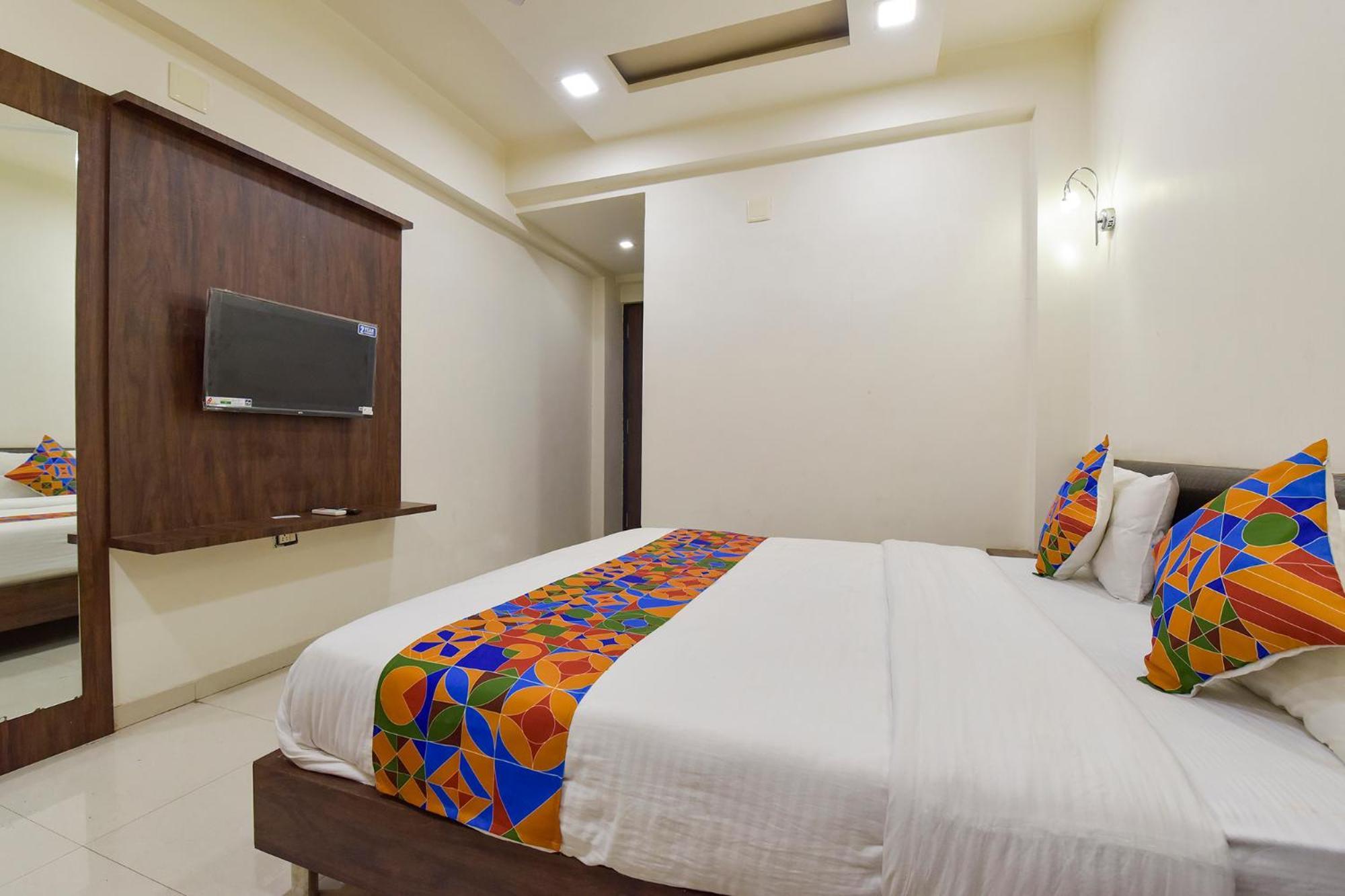 Fabhotel A1 Plaza Ahmedabad Exterior foto